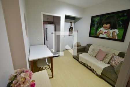 Sala de apartamento à venda com 2 quartos, 51m² em Vila Itapura, Campinas