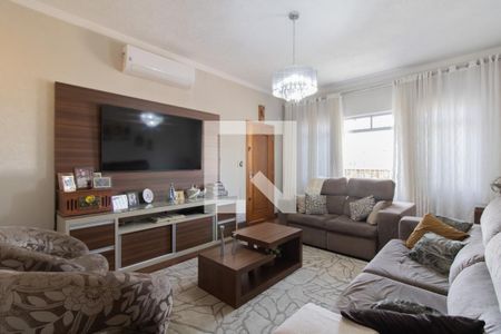 Sala de casa para alugar com 2 quartos, 249m² em Jardim Santa Mena, Guarulhos