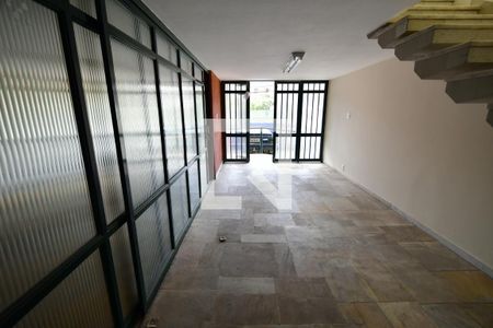 Sala 1 de casa para alugar com 5 quartos, 427m² em Bosque, Campinas