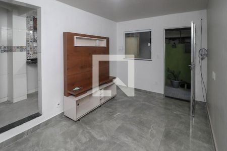 Sala de casa à venda com 2 quartos, 49m² em Jardim Carioca, Rio de Janeiro