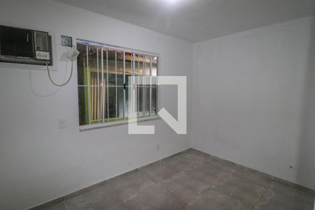 Quarto de casa à venda com 2 quartos, 49m² em Jardim Carioca, Rio de Janeiro