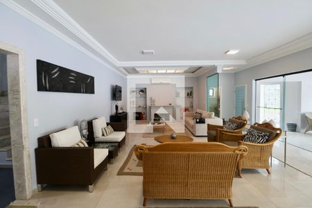 Sala de casa para alugar com 5 quartos, 680m² em Jardim Acapulco, Guarujá