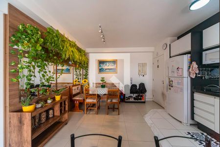 Sala de apartamento à venda com 2 quartos, 75m² em Vila Apiai, Santo André