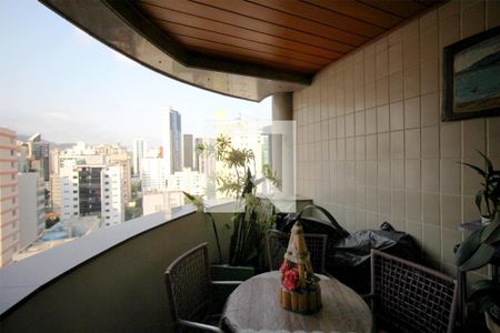 Varanda de apartamento à venda com 4 quartos, 123m² em Funcionários, Belo Horizonte