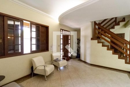 Sala 1 de casa para alugar com 4 quartos, 270m² em Ouro Preto, Belo Horizonte