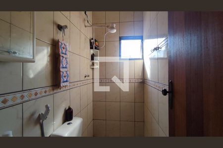 Banheiro  de casa à venda com 2 quartos, 200m² em Jardim Laguna, Contagem