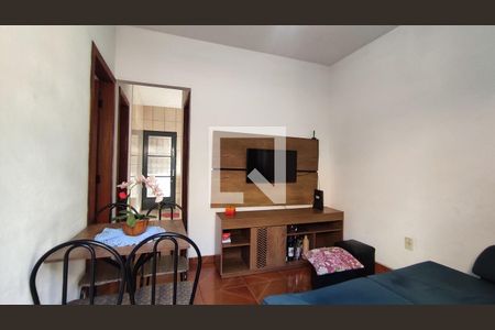 Sala de casa à venda com 2 quartos, 200m² em Jardim Laguna, Contagem