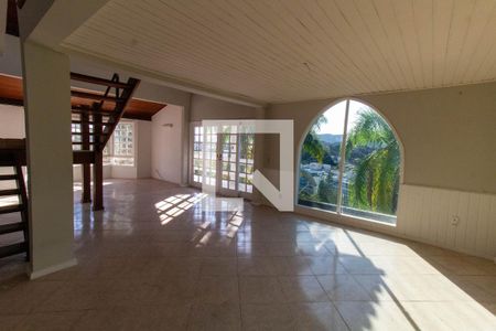 Sala 1 de casa de condomínio à venda com 4 quartos, 500m² em Camboinhas, Niterói