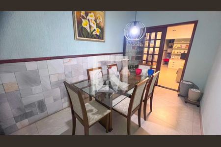 Sala de casa à venda com 3 quartos, 112m² em Sagrada Família, Belo Horizonte