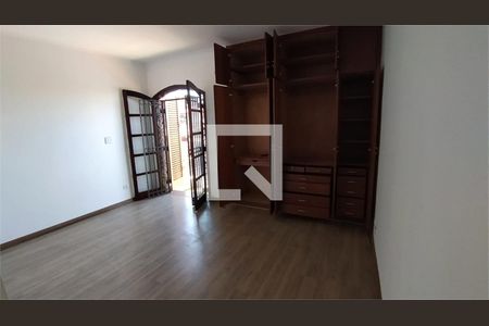 Casa à venda com 3 quartos, 134m² em Santa Maria, Santo André