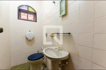 Lavabo de casa de condomínio à venda com 4 quartos, 400m² em Itaipu, Niterói