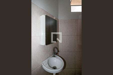 Banheiro de apartamento para alugar com 1 quarto, 40m² em Lagoinha, Belo Horizonte