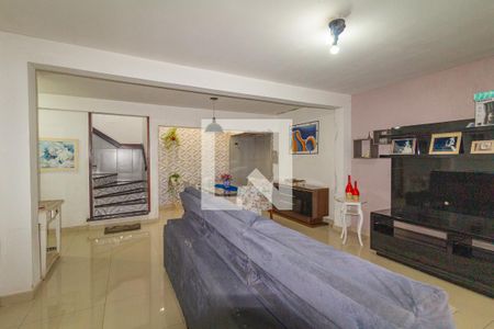 Sala de estar e jantar de casa à venda com 3 quartos, 180m² em São José, Canoas