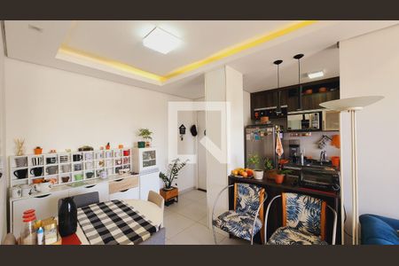 Sala de apartamento à venda com 2 quartos, 50m² em Vila Nambi, Jundiaí