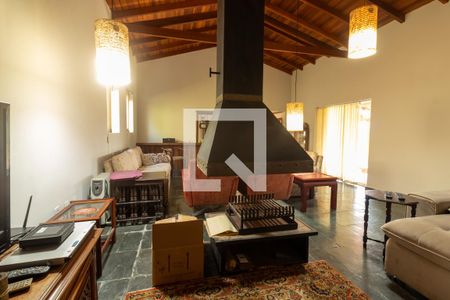 Sala de casa para alugar com 5 quartos, 411m² em Vila Santo Antônio, Cotia