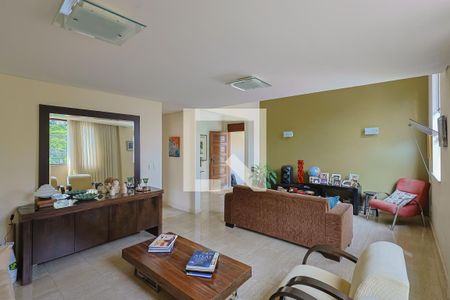 Sala de casa à venda com 4 quartos, 385m² em Santa Lúcia, Belo Horizonte