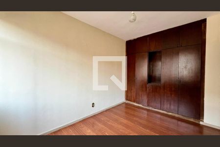 quarto de apartamento para alugar com 4 quartos, 250m² em Santo Antônio, Belo Horizonte