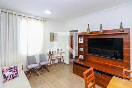 Sala de apartamento à venda com 3 quartos, 70m² em Heliópolis, Belo Horizonte