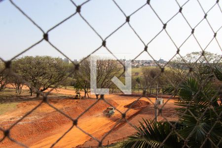 VISTA DA SACADA de apartamento à venda com 3 quartos, 132m² em Vila Brandina, Campinas