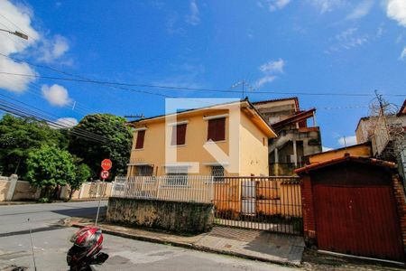 Foto 02 de casa à venda com 3 quartos, 195m² em Floresta, Belo Horizonte