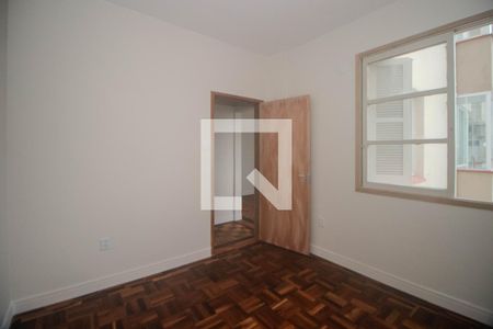 Quarto 1 de apartamento para alugar com 3 quartos, 80m² em Bom Fim, Porto Alegre