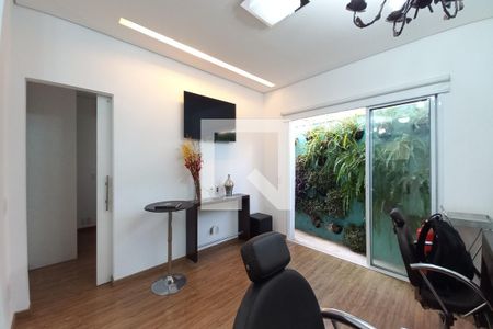 Sala de TV de casa para alugar com 2 quartos, 100m² em Cambuí, Campinas