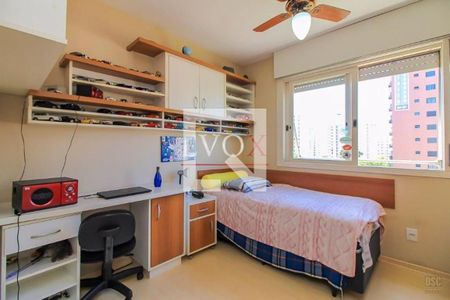 Apartamento à venda com 3 quartos, 216m² em Passo d’Areia, Porto Alegre