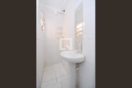 Banheiro de kitnet/studio para alugar com 1 quarto, 35m² em Jardim Santa Mena, Guarulhos