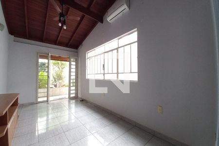 Sala de TV de casa para alugar com 3 quartos, 180m² em Parque Via Norte, Campinas