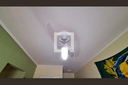 Detalhe Da sala  de apartamento para alugar com 2 quartos, 70m² em Vila Caiçara, Praia Grande