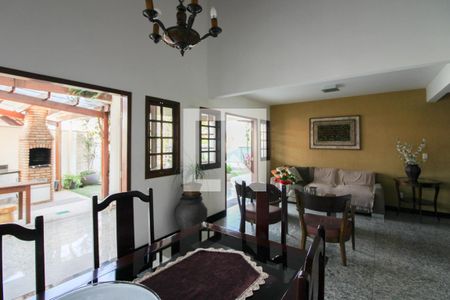 Sala de casa de condomínio à venda com 4 quartos, 235m² em Paquetá, Belo Horizonte