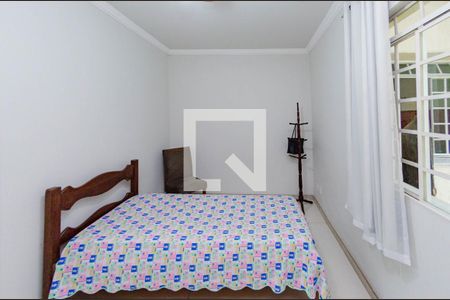 Quarto 1 de casa à venda com 3 quartos, 400m² em Caiçara-adelaide, Belo Horizonte