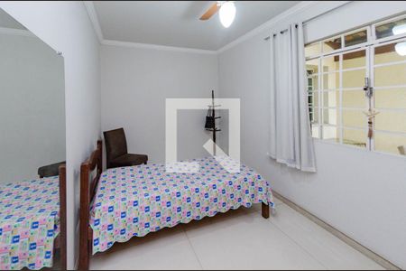 Quarto 1 de casa à venda com 3 quartos, 400m² em Caiçara-adelaide, Belo Horizonte