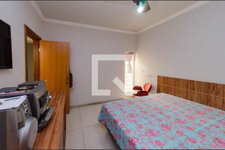 Quarto 2 de casa à venda com 3 quartos, 400m² em Caiçara-adelaide, Belo Horizonte