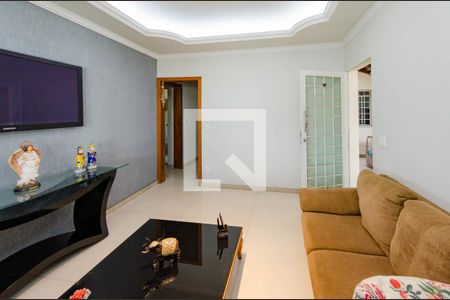 Sala de casa à venda com 3 quartos, 400m² em Caiçara-adelaide, Belo Horizonte