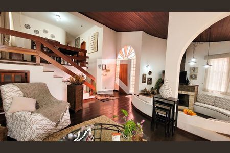 Sala de casa à venda com 4 quartos, 235m² em Vila Brandina, Campinas