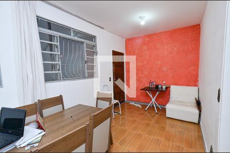 Sala de apartamento à venda com 3 quartos, 63m² em Sagrada Família, Belo Horizonte