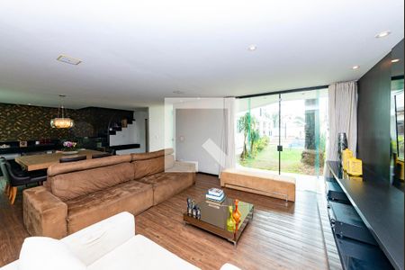 Sala 1 de casa à venda com 4 quartos, 300m² em Caiçara-adelaide, Belo Horizonte