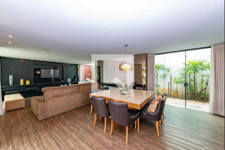 Sala 1 de casa à venda com 4 quartos, 300m² em Caiçara-adelaide, Belo Horizonte