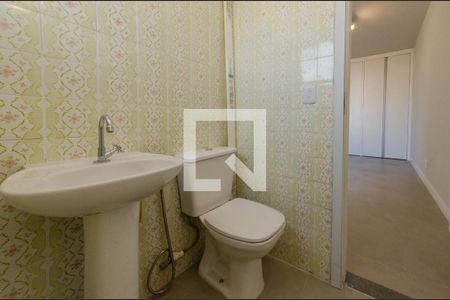 Banheiro de apartamento à venda com 1 quarto, 52m² em Lourdes, Belo Horizonte