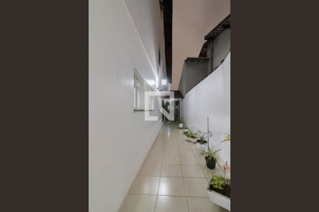 Corredor Lateral de casa para alugar com 3 quartos, 289m² em Vila Rosalia, Guarulhos