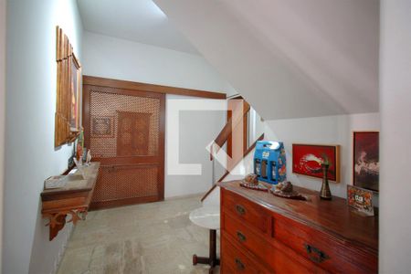 Hall de casa à venda com 5 quartos, 174m² em Centro, Belo Horizonte