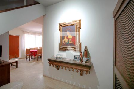 Hall de casa à venda com 5 quartos, 174m² em Centro, Belo Horizonte