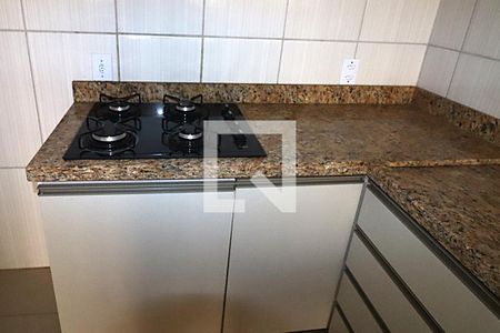 Detalhe da cozinha de casa para alugar com 3 quartos, 78m² em Tijuca, Alvorada