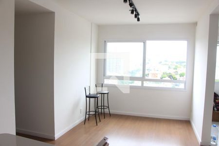 Sala de apartamento para alugar com 3 quartos, 67m² em Passo da Areia, Porto Alegre