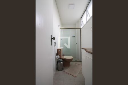 Banheiro da Suíte de apartamento para alugar com 3 quartos, 83m² em Ouro Preto, Belo Horizonte