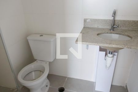 Banheiro de kitnet/studio à venda com 1 quarto, 28m² em Km 18, Osasco