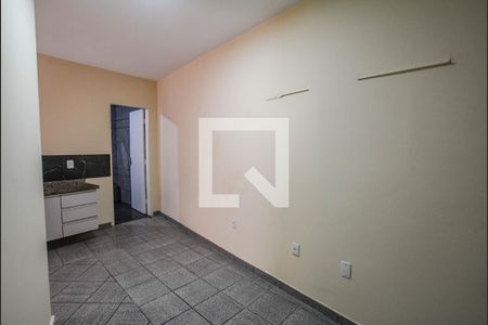 Sala de apartamento para alugar com 1 quarto, 40m² em Jardim Vila Rica, Santo André