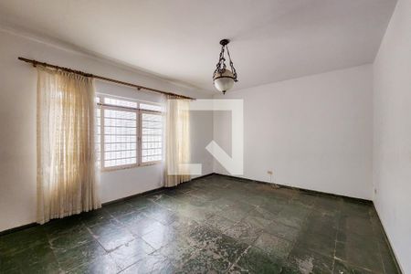 Sala de casa para alugar com 3 quartos, 200m² em Centro, Jacareí