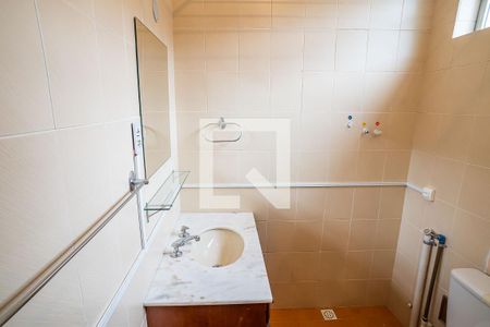 Banheiro de apartamento para alugar com 1 quarto, 50m² em Laranjeiras, Rio de Janeiro